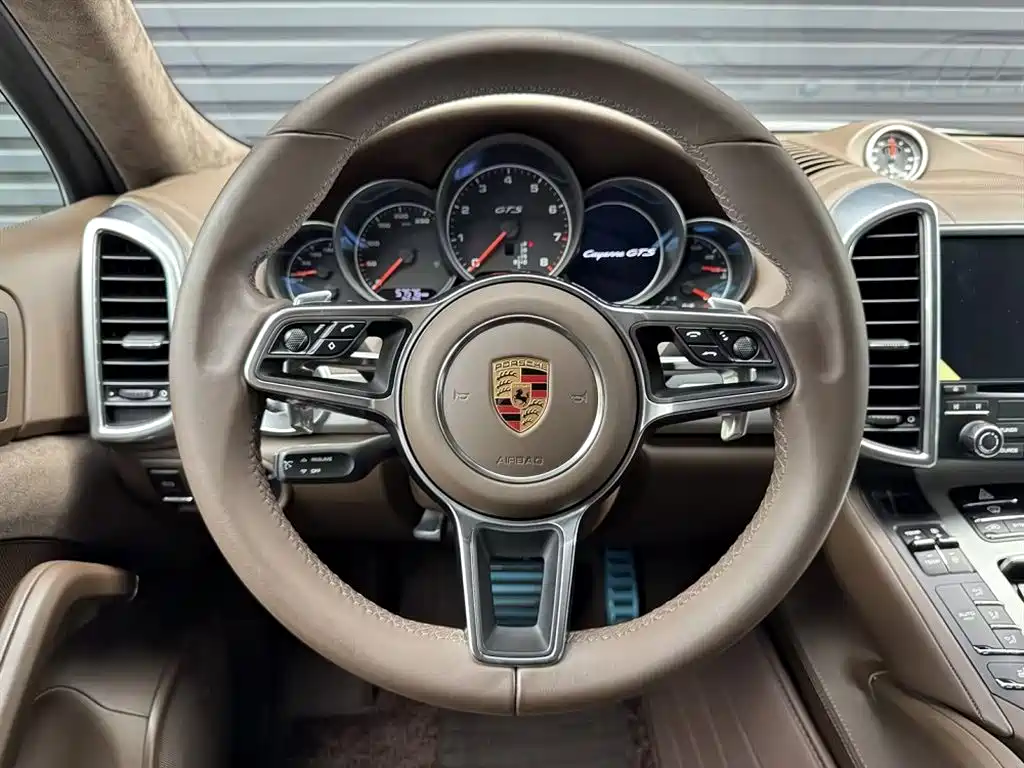 Porsche Cayenne 2016 — фото 4