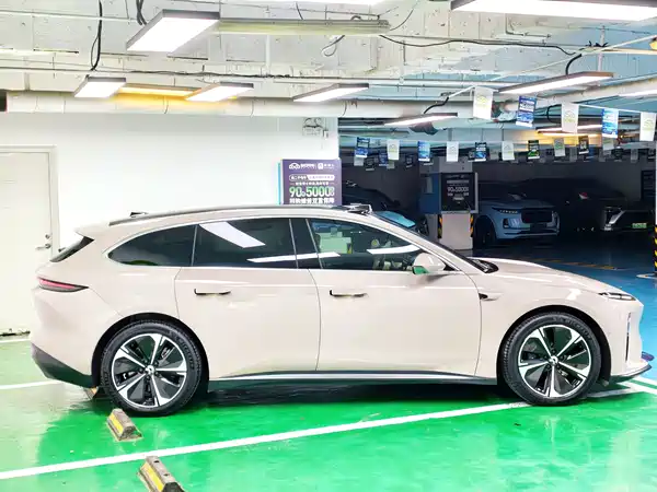 NIO ET5T 2023