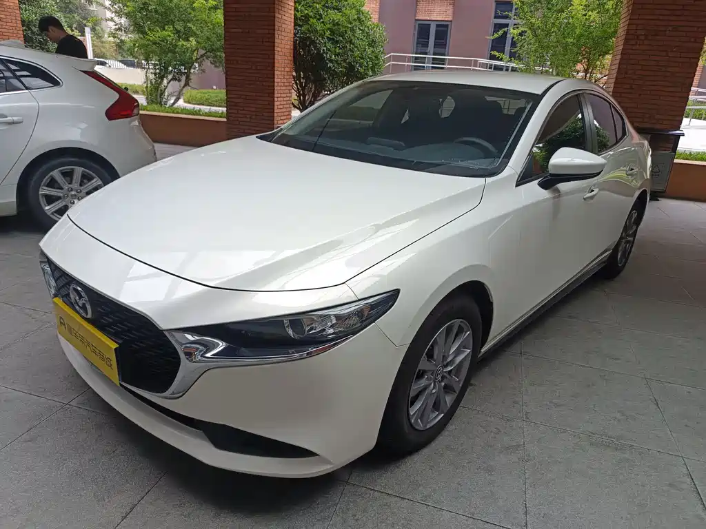 Mazda 3 Axela 2022