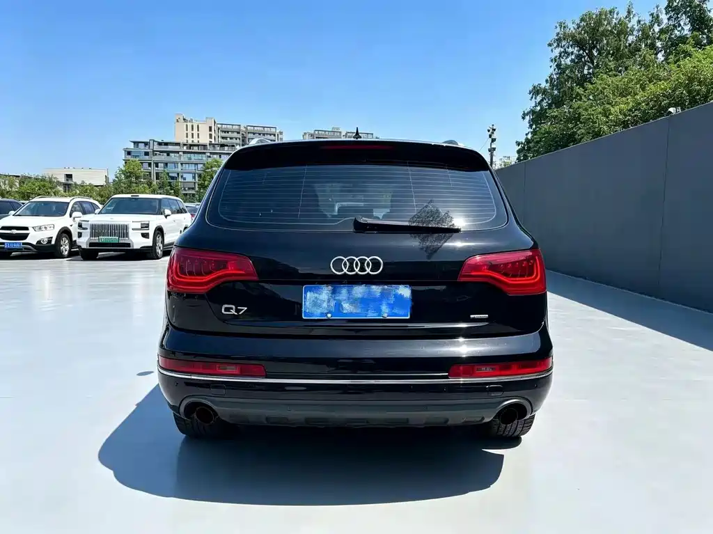 Audi Q7 2011