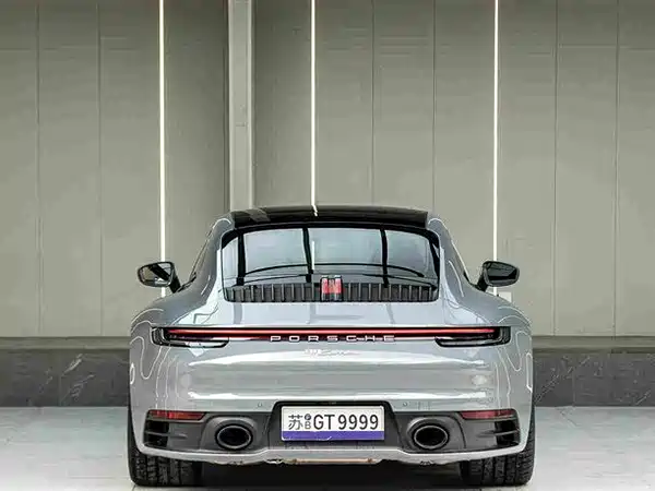 Porsche 911 2023