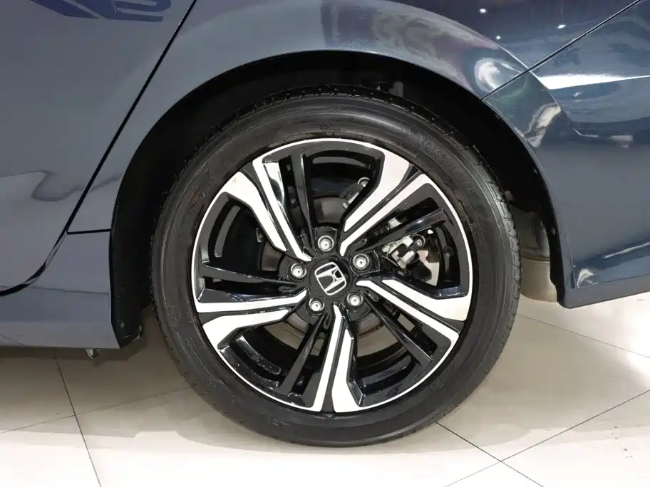 Honda Civic 2020 — фото 20