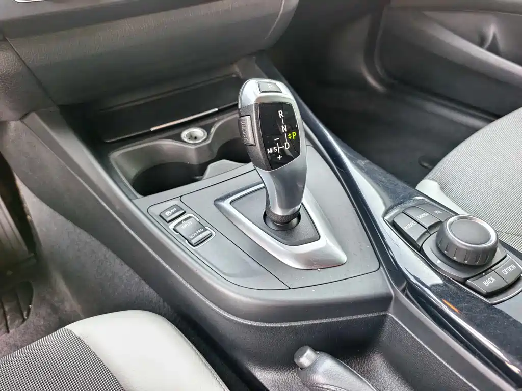 BMW 1 Series 2012 — фото 9