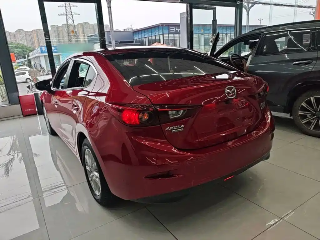 Mazda 3 Axela 2017 — фото 5