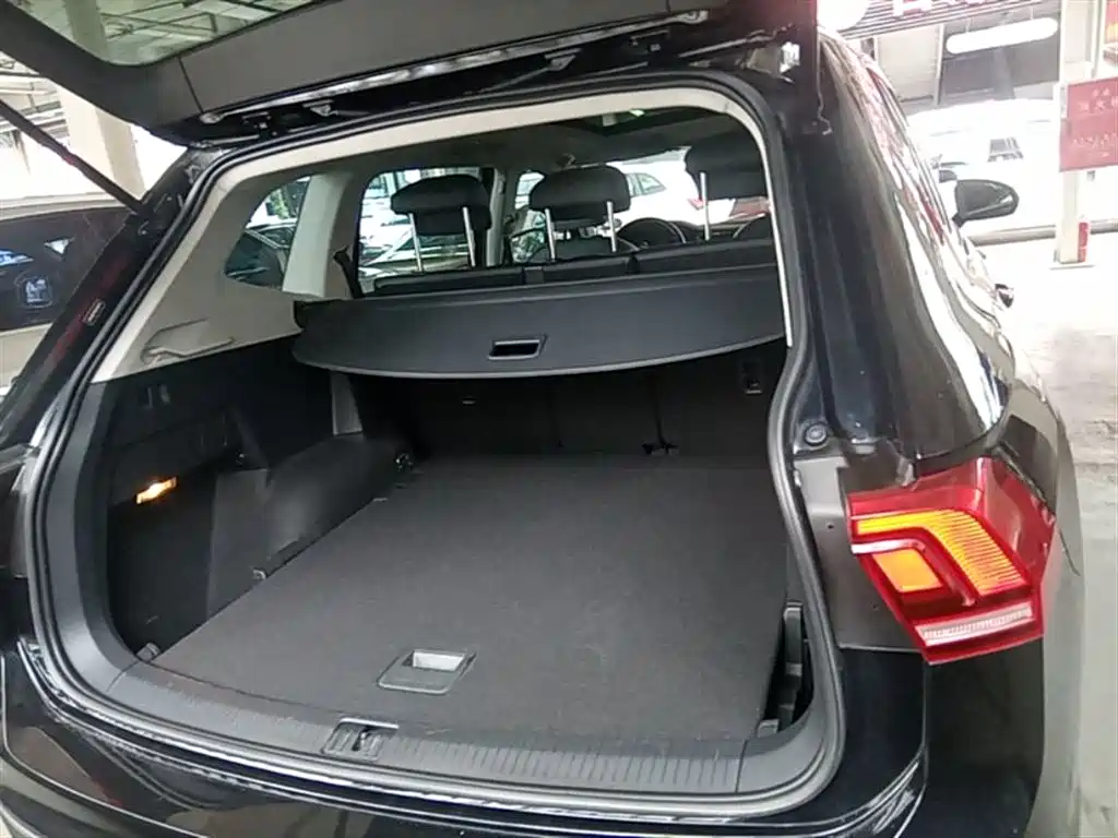 Volkswagen Tiguan L 2020 — фото 19
