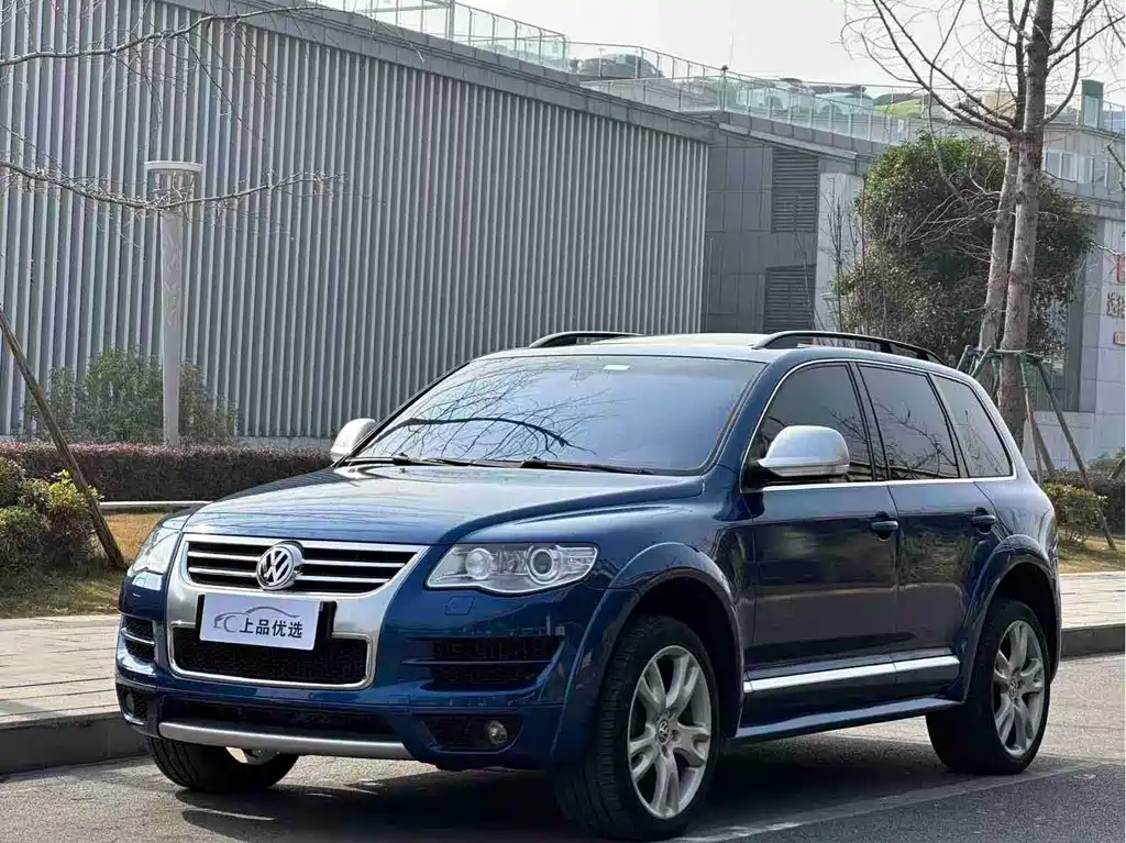 Volkswagen Touareg 2010 — фото 1