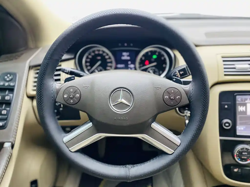 Mercedes-Benz R-Class 2015 — фото 8