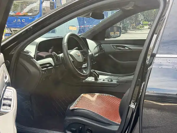Cadillac CT5 2024