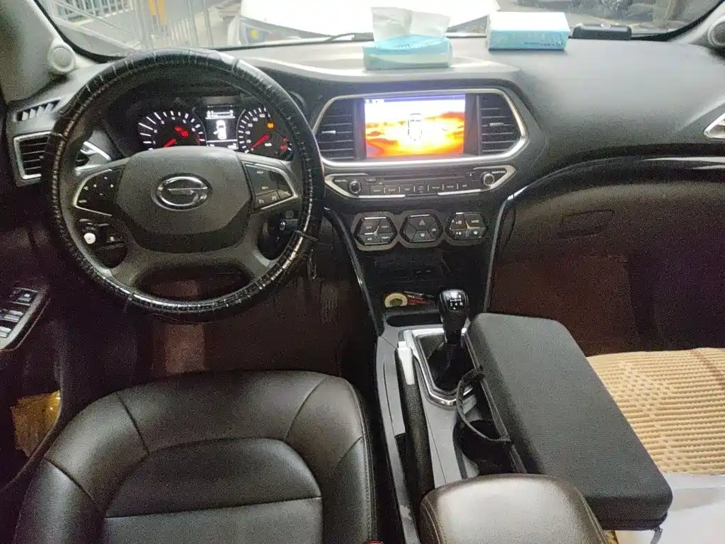 GAC Trumpchi GS4 2016 — фото 13