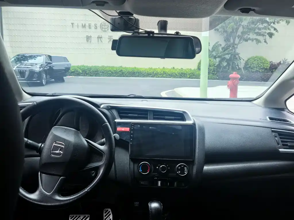 Honda Fit 2015 — фото 10