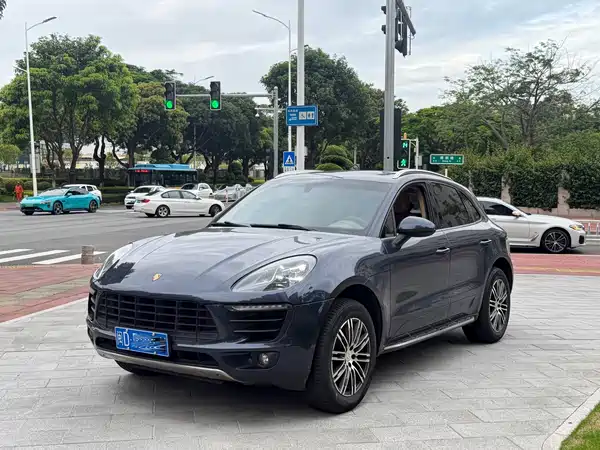 Porsche Macan 2014