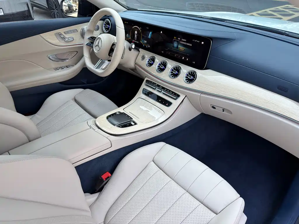 Mercedes-Benz E-Class 2022 — фото 14