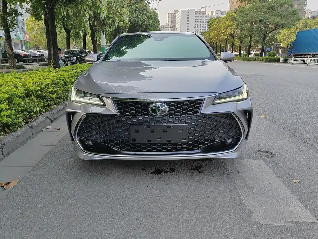 Toyota Avalon 2023 — фото 1