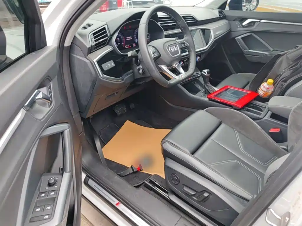 Audi Q3 Sportback 2021 — фото 16