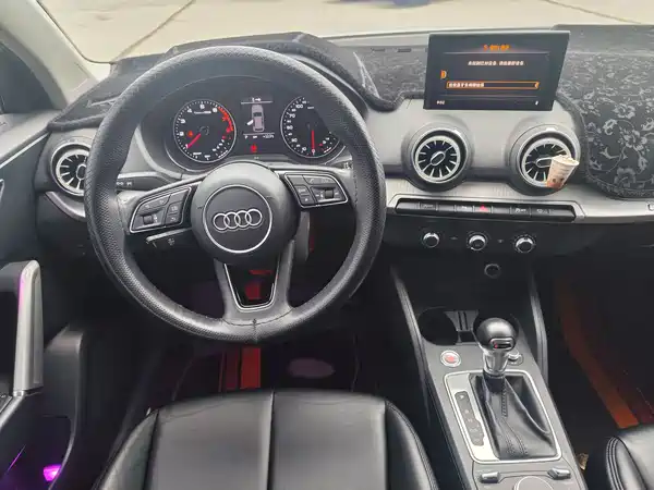 Audi Q2L 2021
