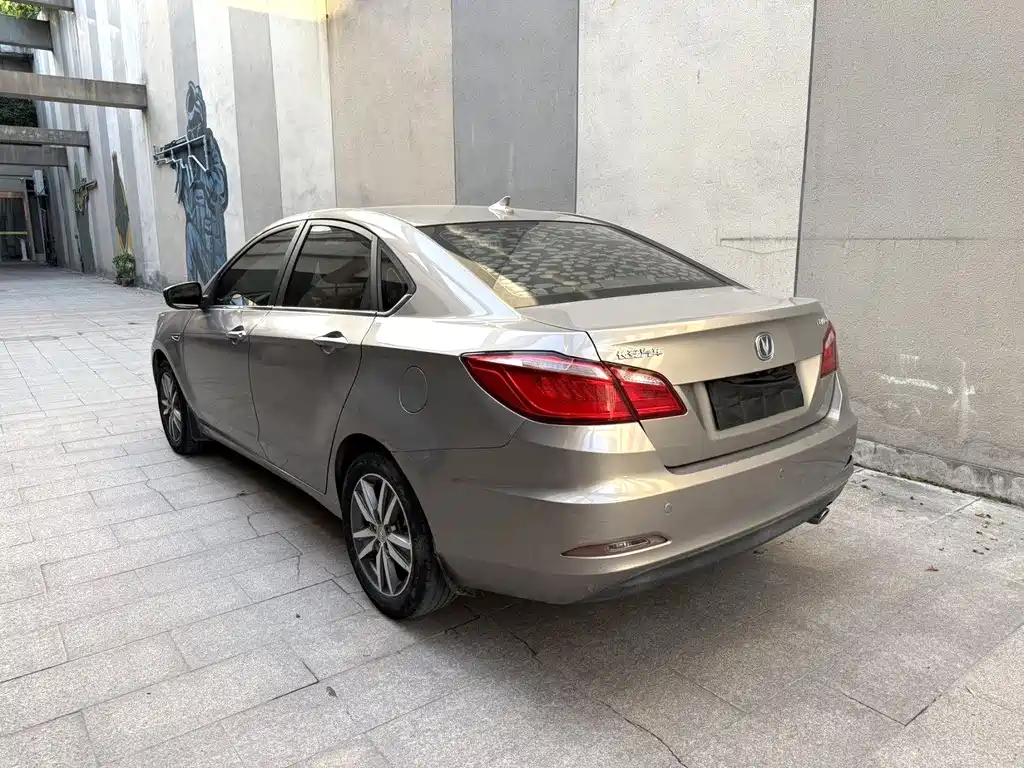 Changan Eado 2018 — фото 5