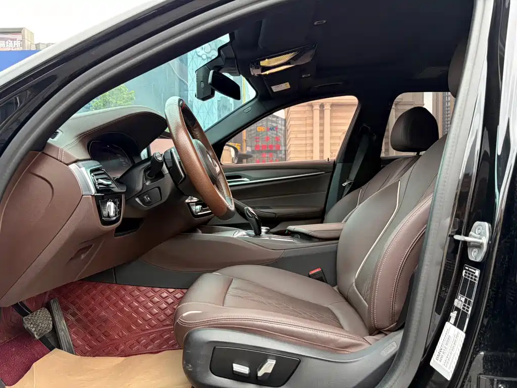 BMW 5 Series 2023