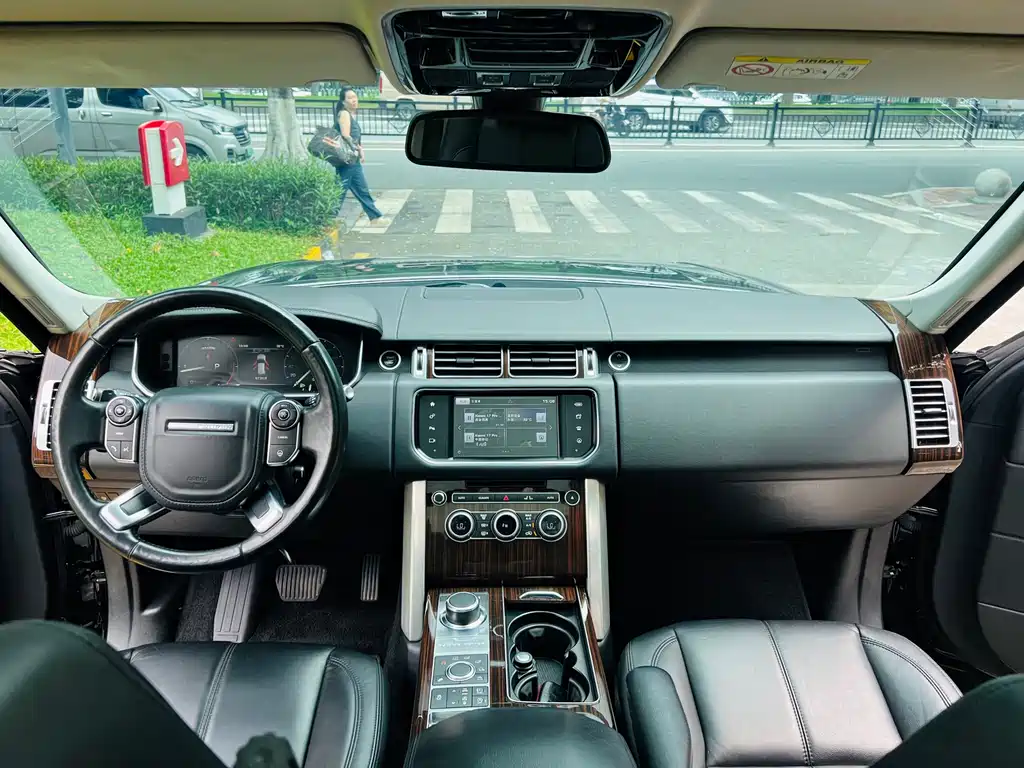 Land Rover Range Rover 2017 — фото 18
