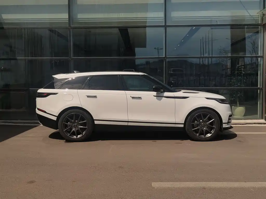 Land Rover Velar 2025 — фото 13