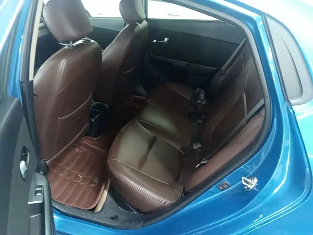 Kia K2 2015 — фото 17