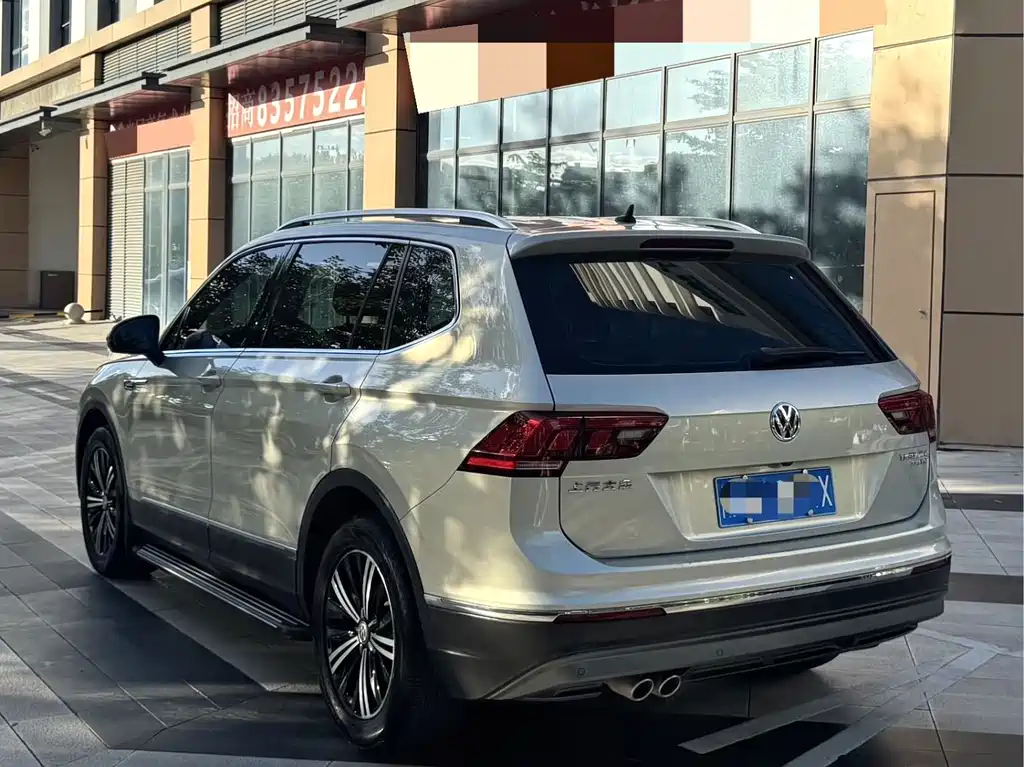Volkswagen Tiguan L 2020 — фото 8