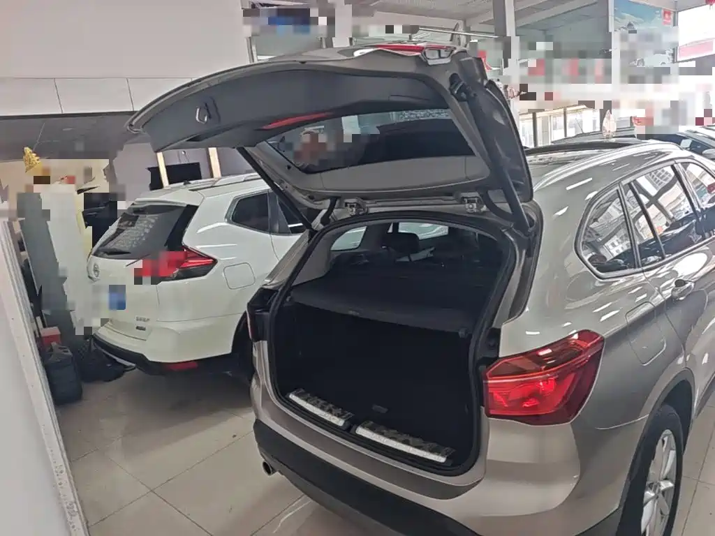 BMW X1 2017 — фото 19