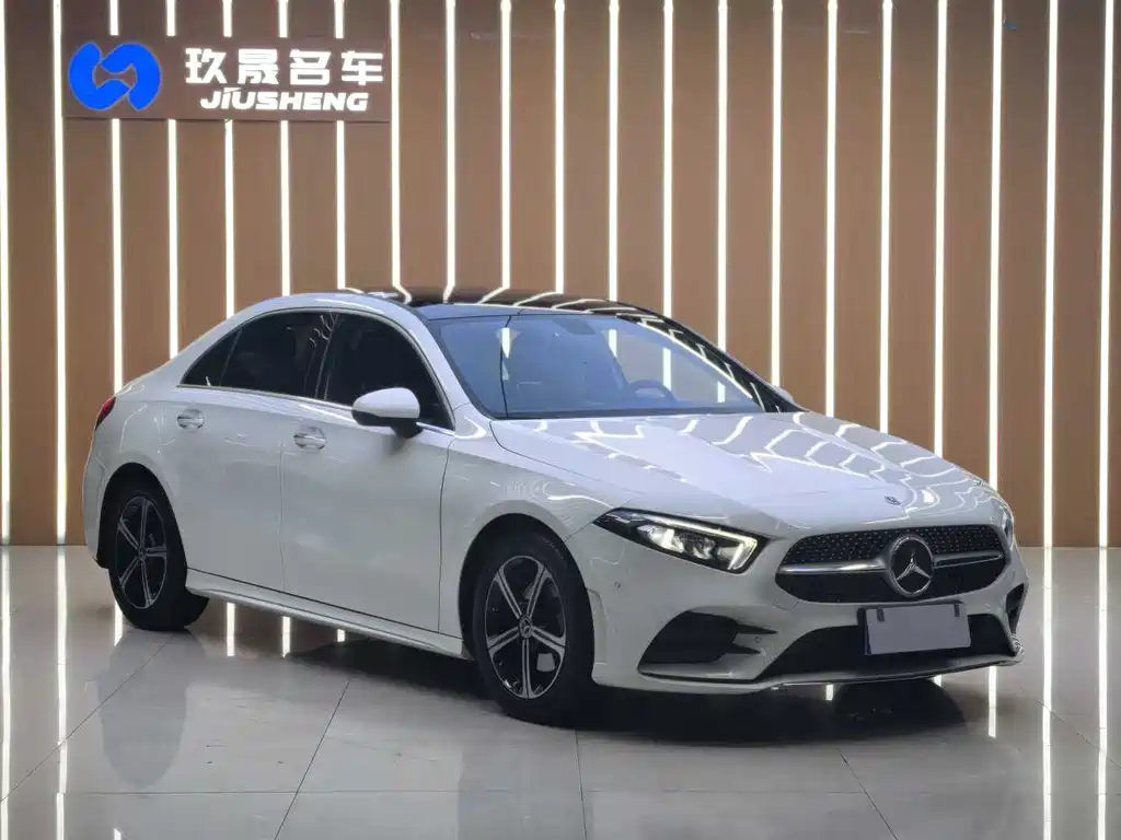 Mercedes-Benz A-Class 2023 — фото 3