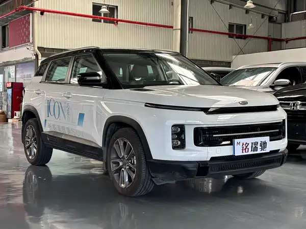 Geely ICON 2025