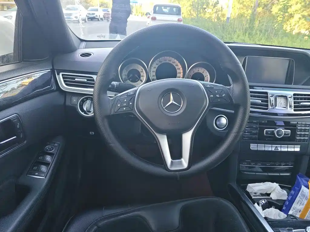 Mercedes-Benz E-Class 2015 — фото 3