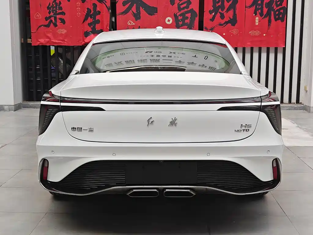 Hongqi H6 — фото 11