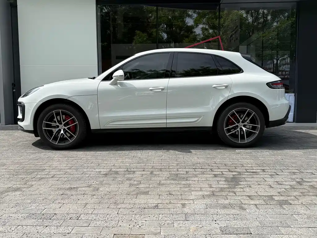 Porsche Macan 2024 — фото 2