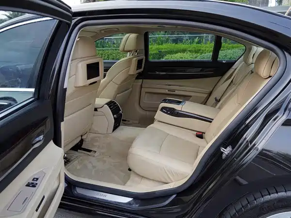 BMW 7 Series 2009
