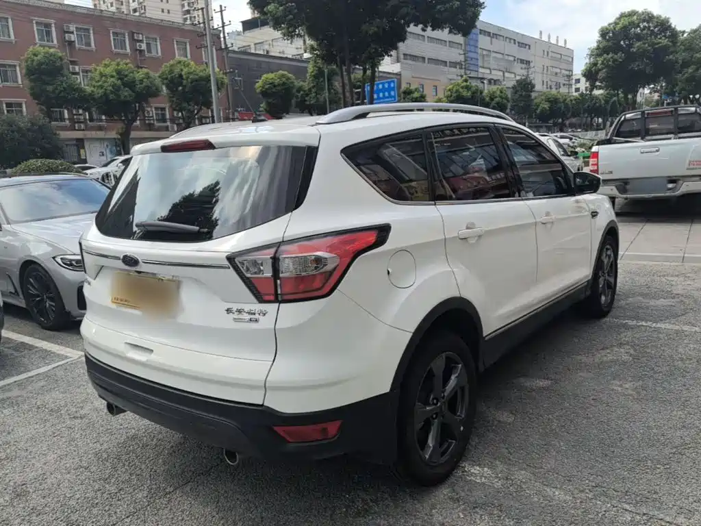 Ford Kuga 2020 — фото 7