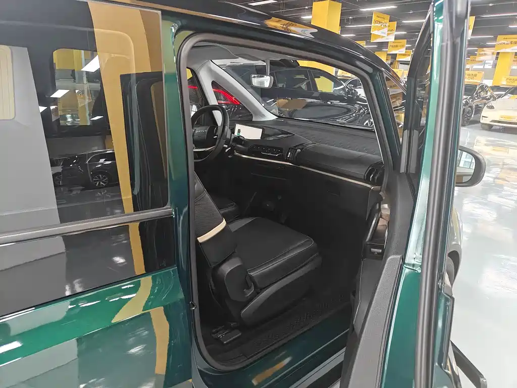 Baojun KiWi EV 2022 — фото 17