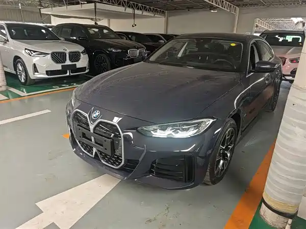 BMW i4 2023