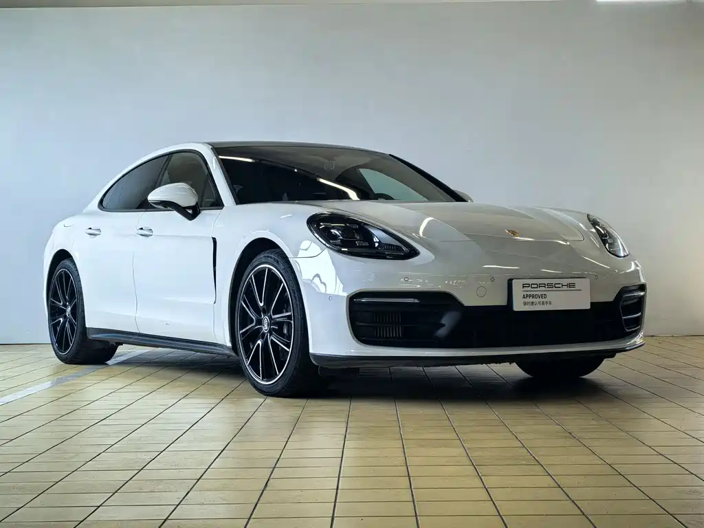 Porsche Panamera 2023