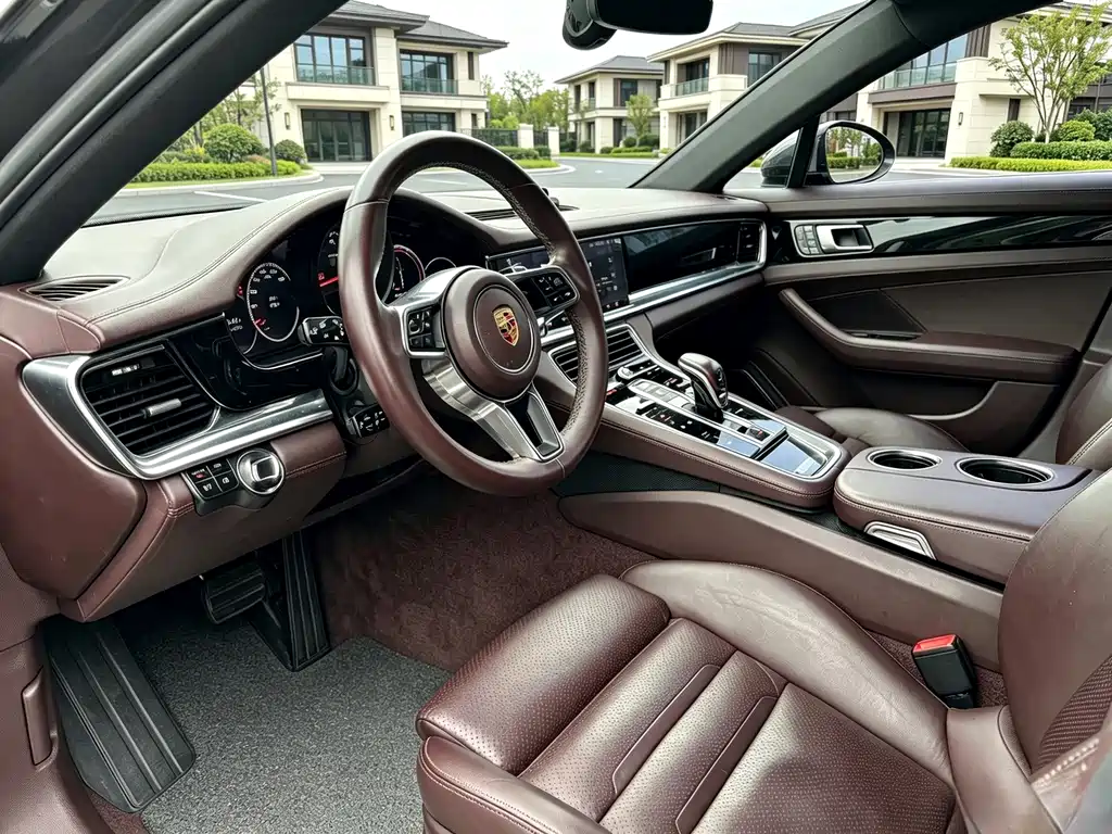 Porsche Panamera 2018 — фото 4