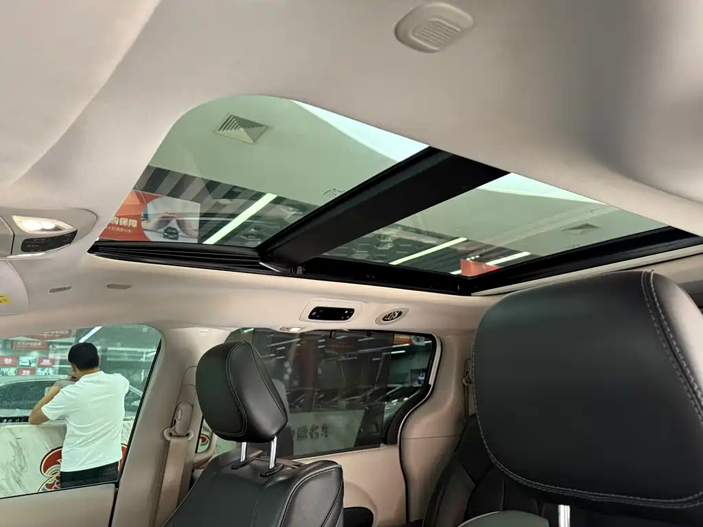 Chrysler Grand Voyager 2019 — фото 19