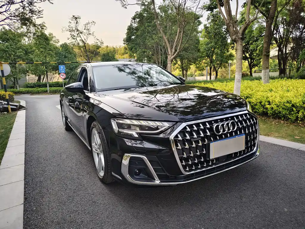 Audi A8 2024