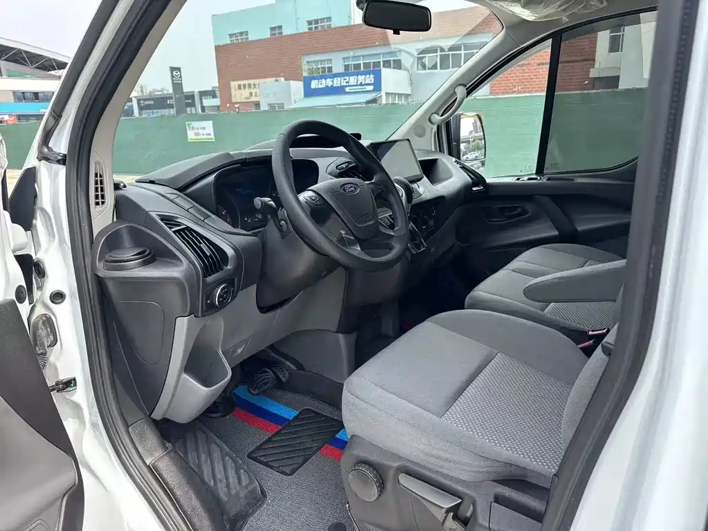 Ford Transit 2023