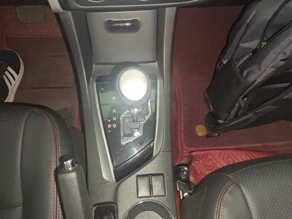 Toyota Corolla 2018 — фото 14