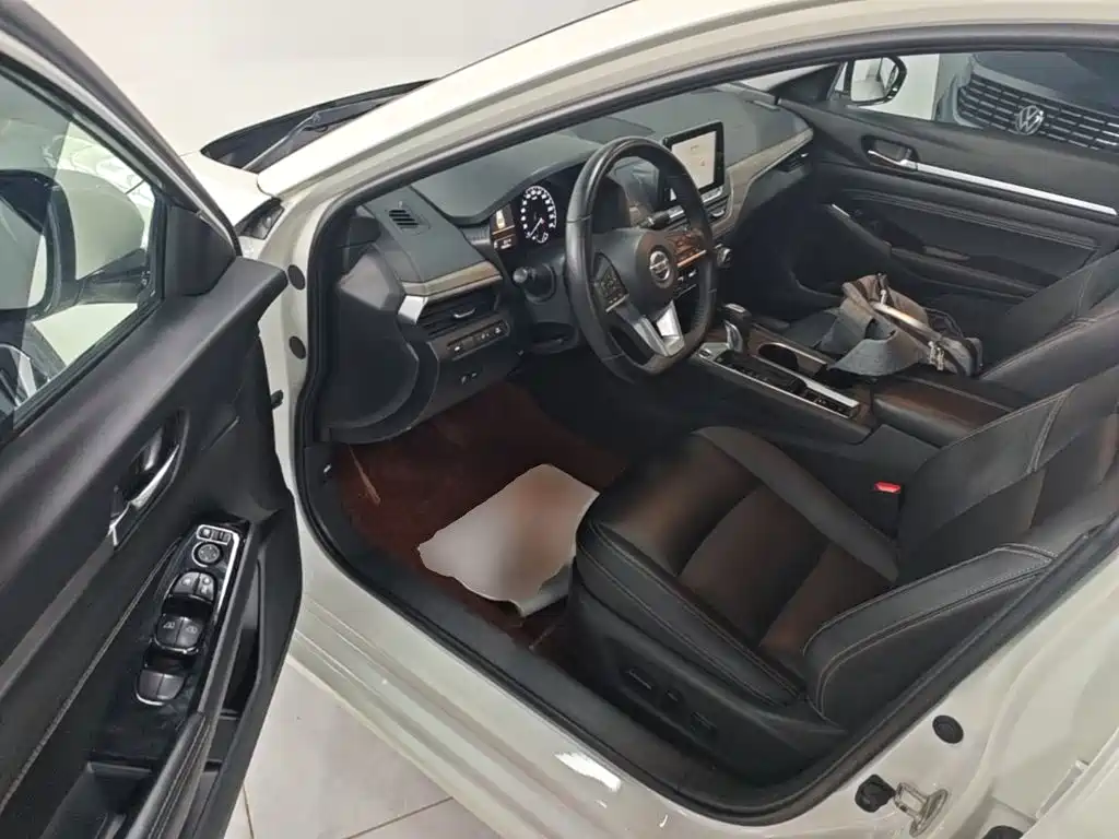 Nissan Teana 2022 — фото 16