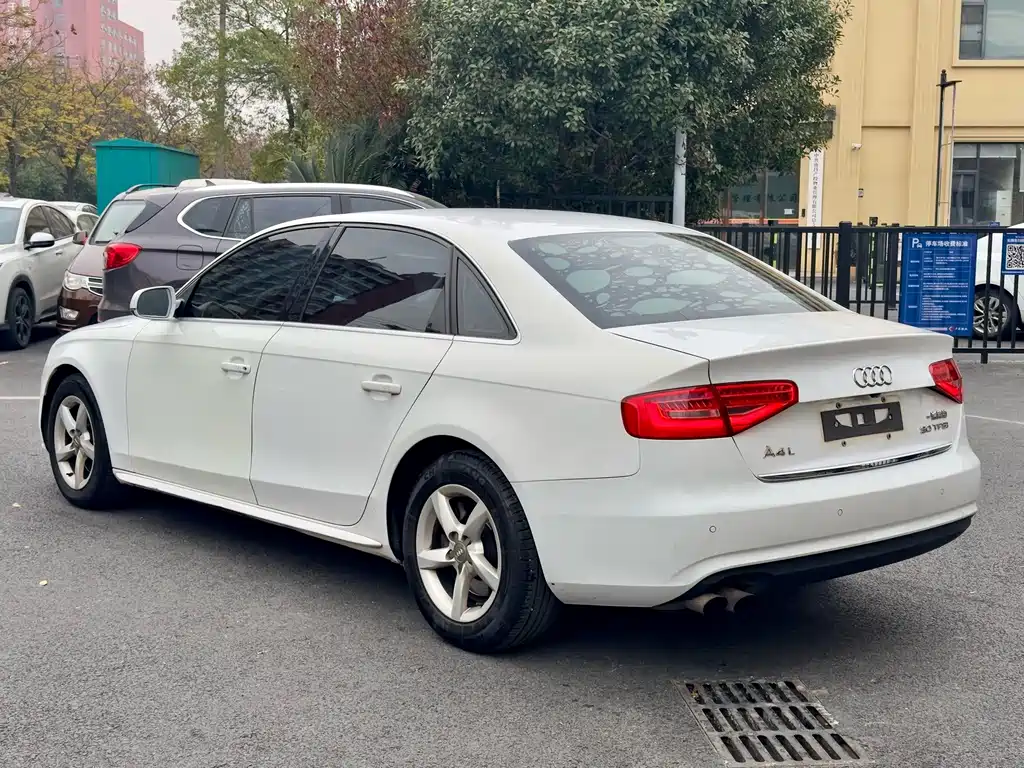 Audi A4L 2016