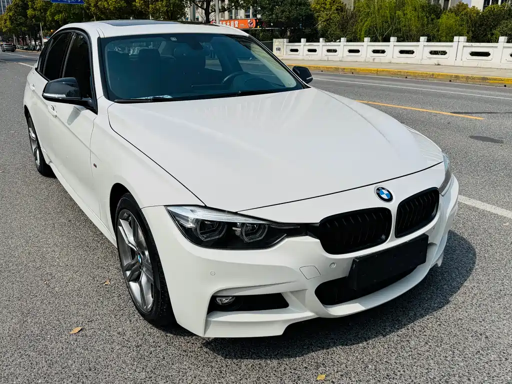 BMW 3 Series 2019 — фото 3