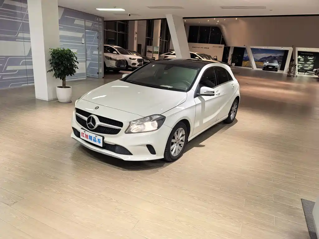 Mercedes-Benz A-Class 2016 — фото 1