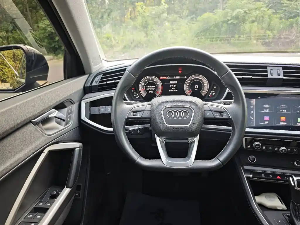 Audi Q3 2023 — фото 12
