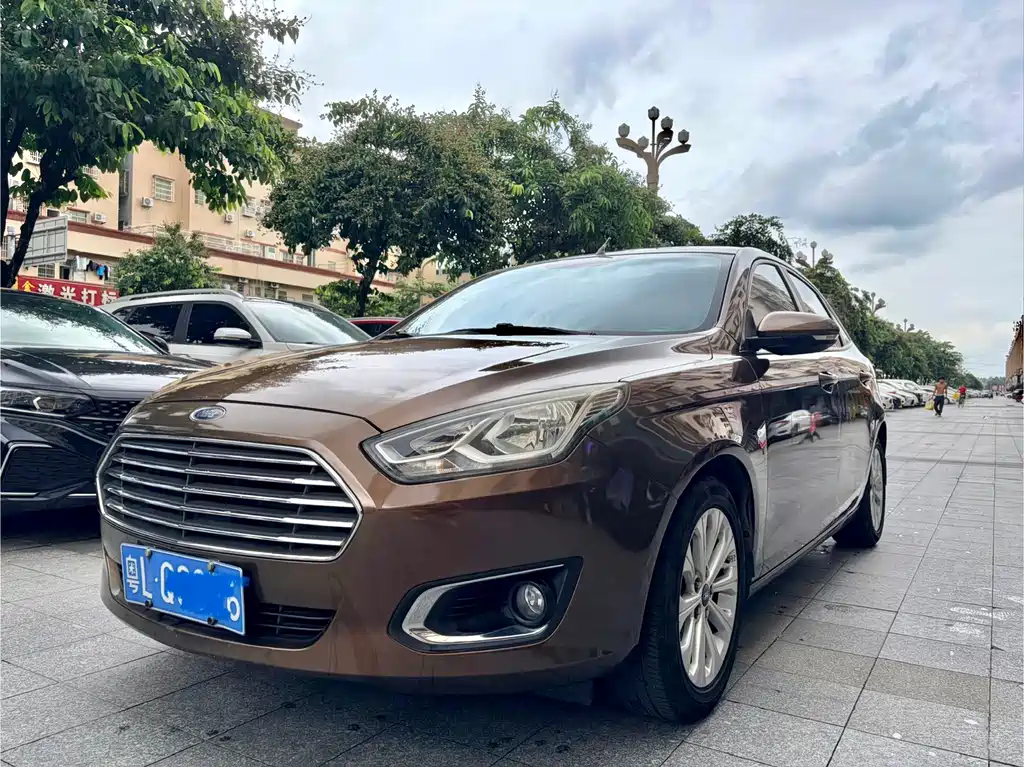 Ford Escort 2015