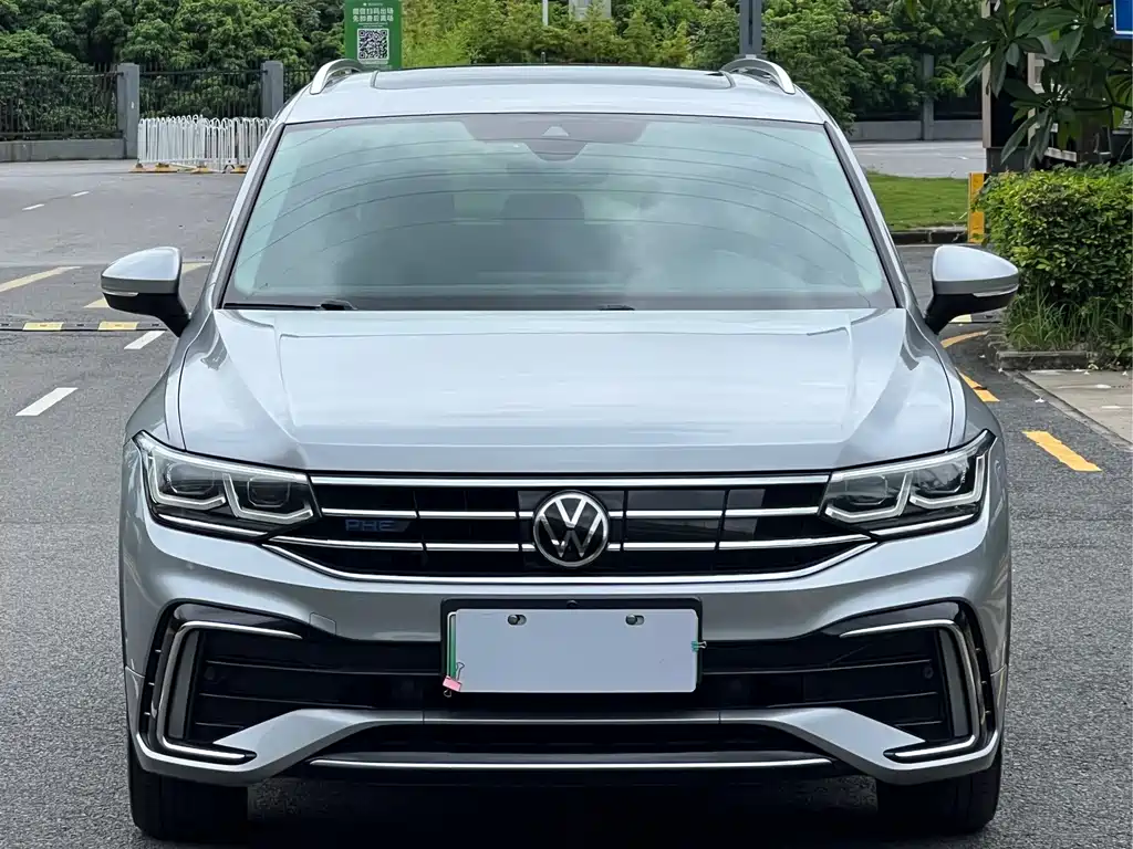 Volkswagen Tiguan L Plug-In Hybrid 2021 — фото 2