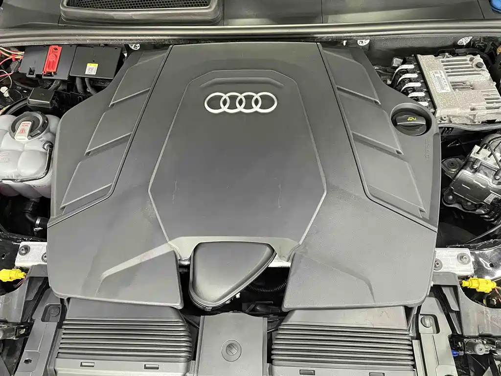 Audi Q7 2023 — фото 16