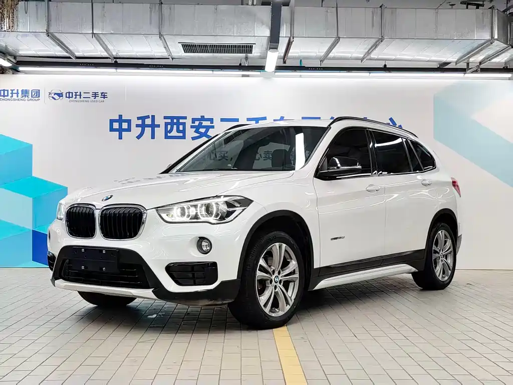 BMW X1 2018 — фото 1